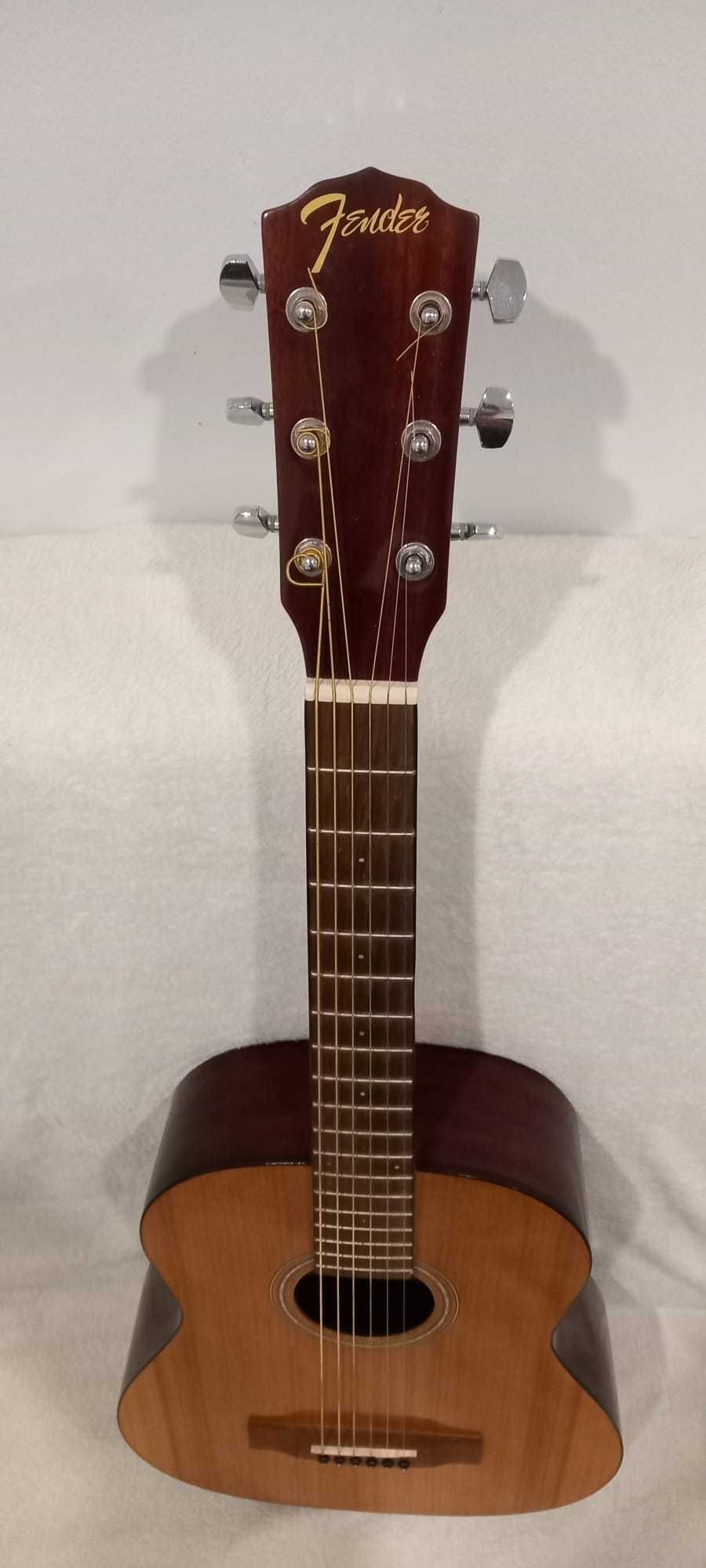Guitarra acústica / Violão, marca FENDER FA-15