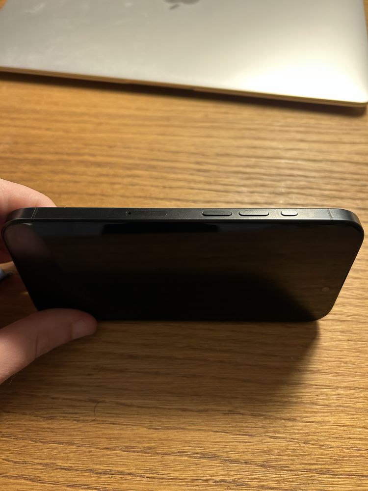 Vendo Iphone 15 pro 128gb com garantia