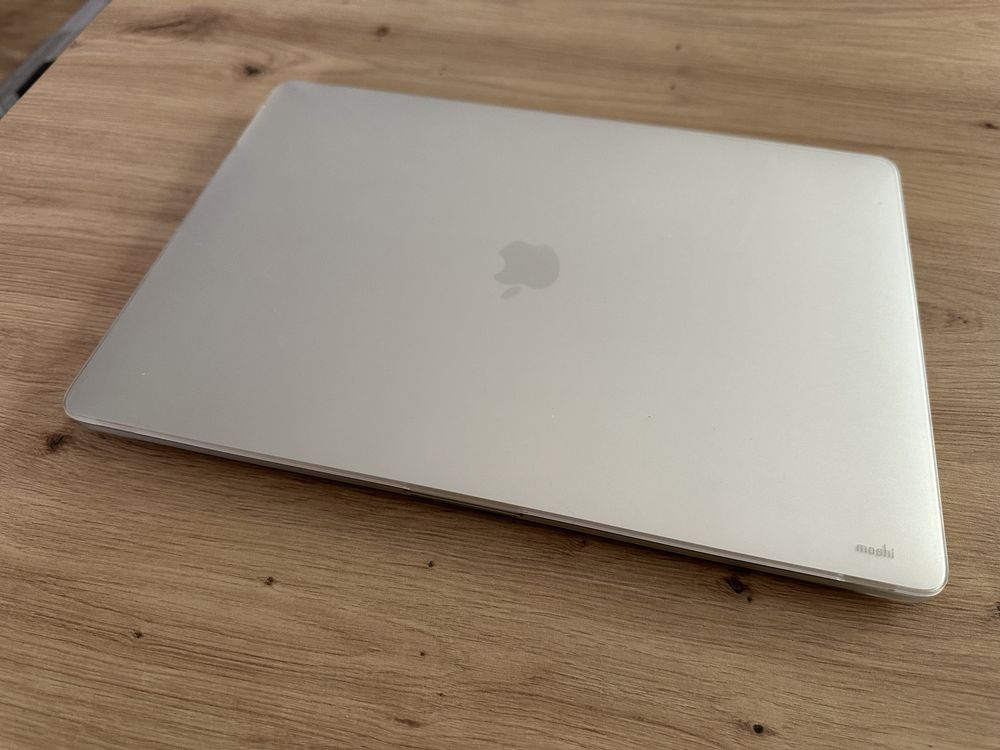 MacBook Pro 16” 2019 i9 2.3GHz 16GB RAM 1TB SSD