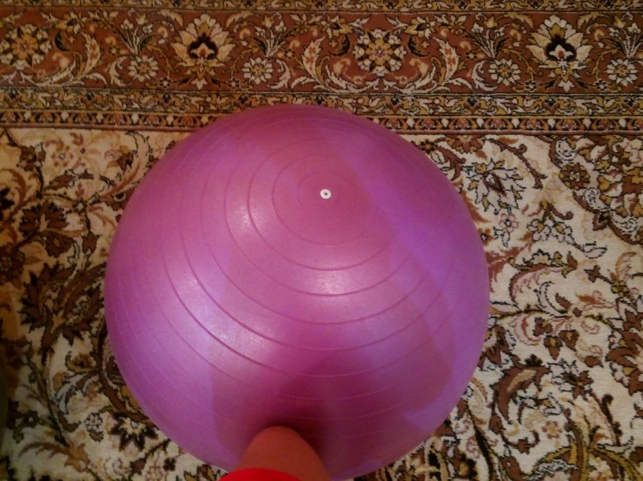 Гімнастичний м'яч