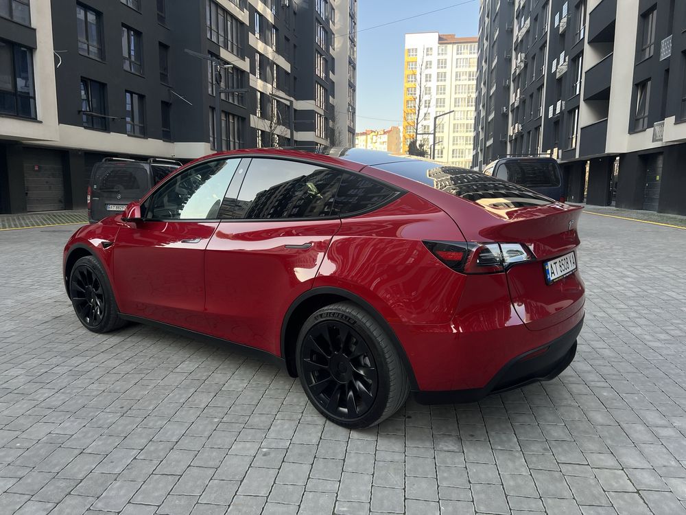 Tesla Y Long Range dual motor 82, kw Raizen
