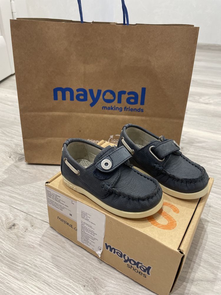 Святкове взуття на хлопчика фірма - mayoral 19 розмір