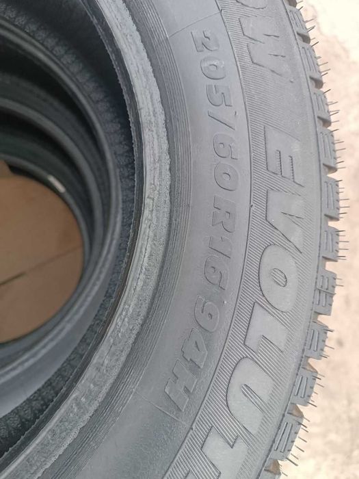 Шини зимові R16,нові