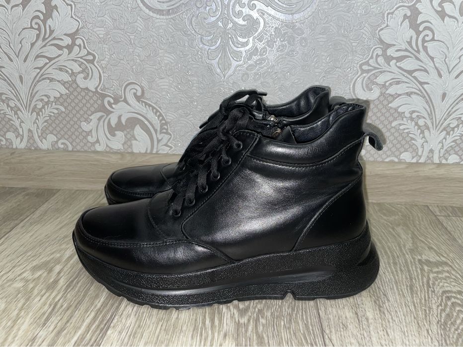 Жіночі шкіряні полуботинки