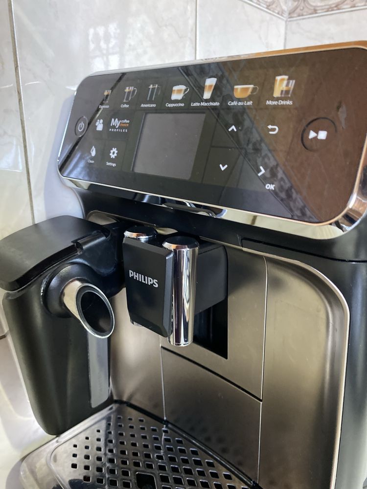 Кавомашина Philips серія 5400