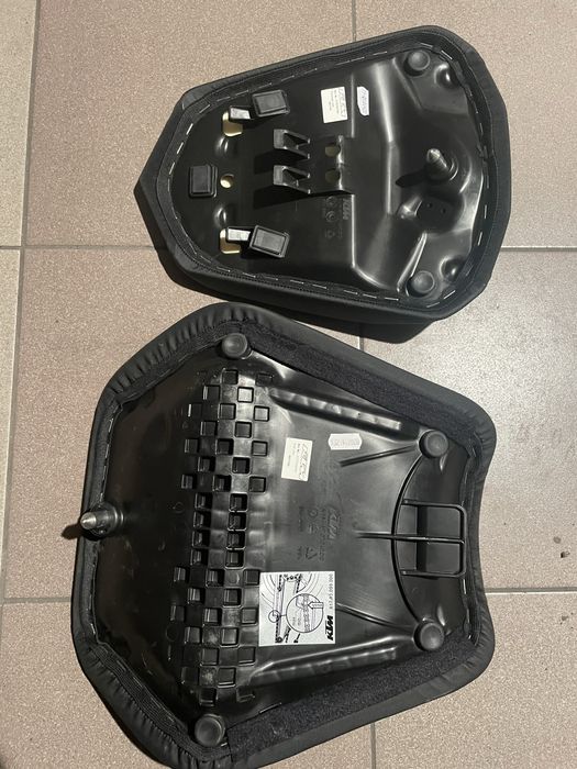 Siedzenie kanapa KTM1290 Super Duke R 20-24