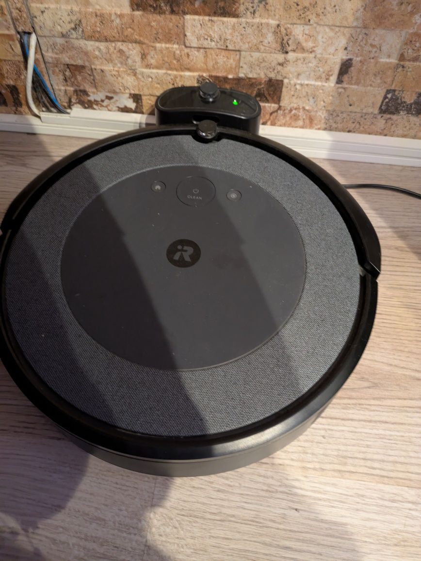 Vendo aspirador IRobot Roomba I5