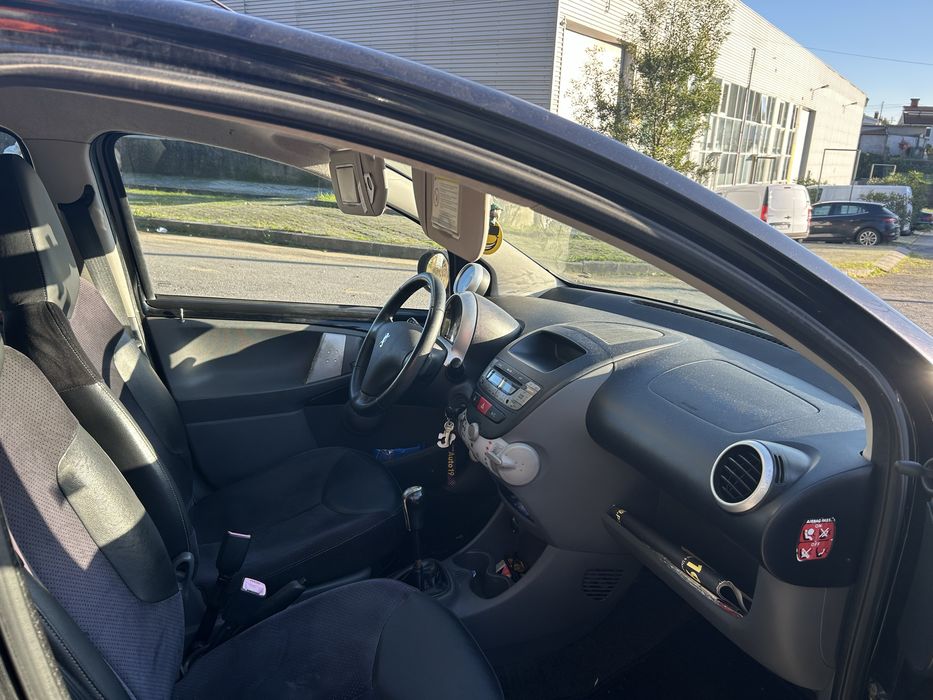 Peugeot 107 1.0 (Motor Toyota) 68 cv – 2009 –