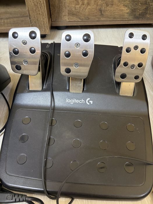 руль Logitech g29