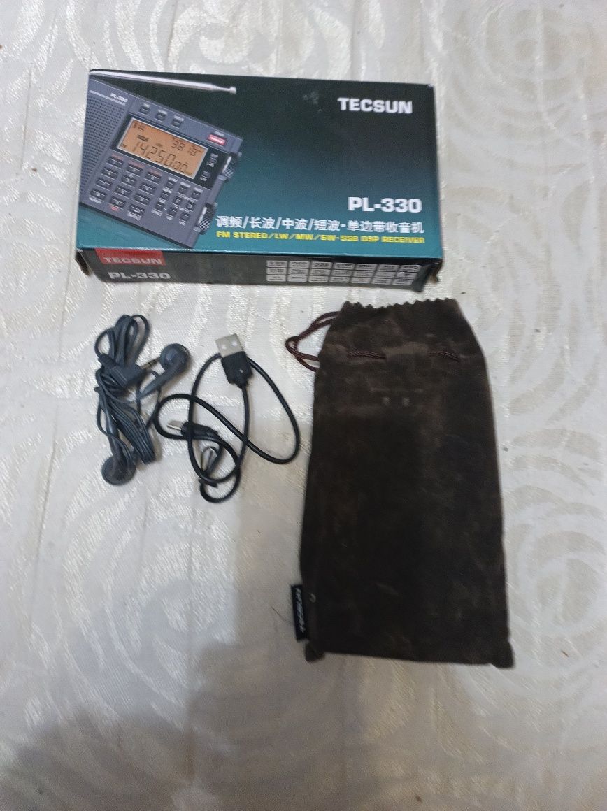 Приймач TECSUN PL-330