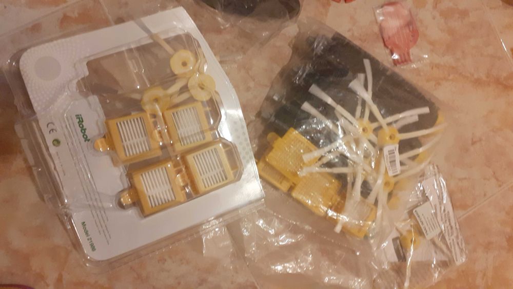 Peças para roomba e roomba avariada