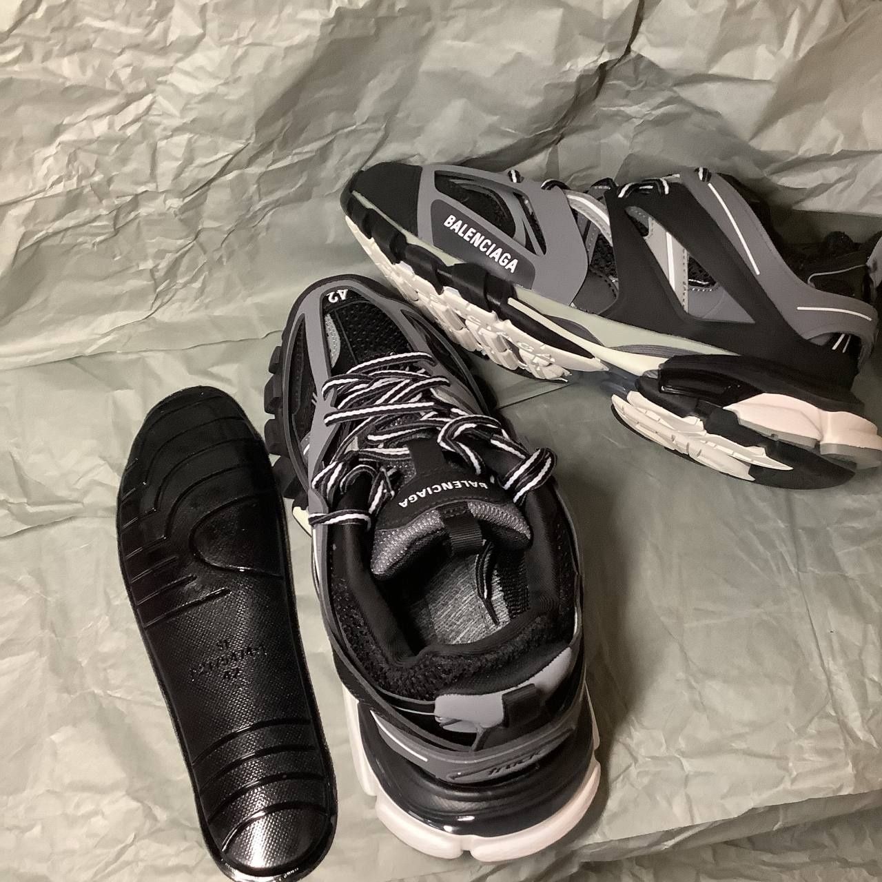 [НА РУКАХ] Balenciaga track 1 Black/gray