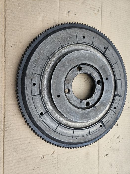 Маховик Газ 24 Волга в отличном состоянии