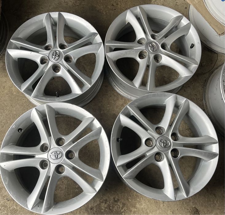 Диски Toyota Corolla Auris R 16 5 114,3 Camry