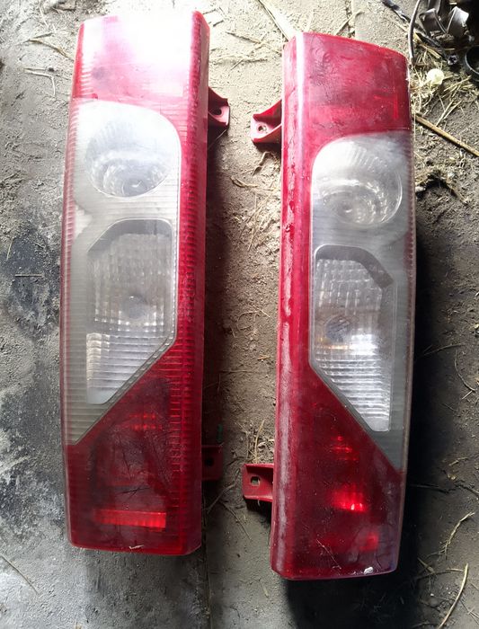 Продаю задні фанері від Сітроен джампі 2007 року