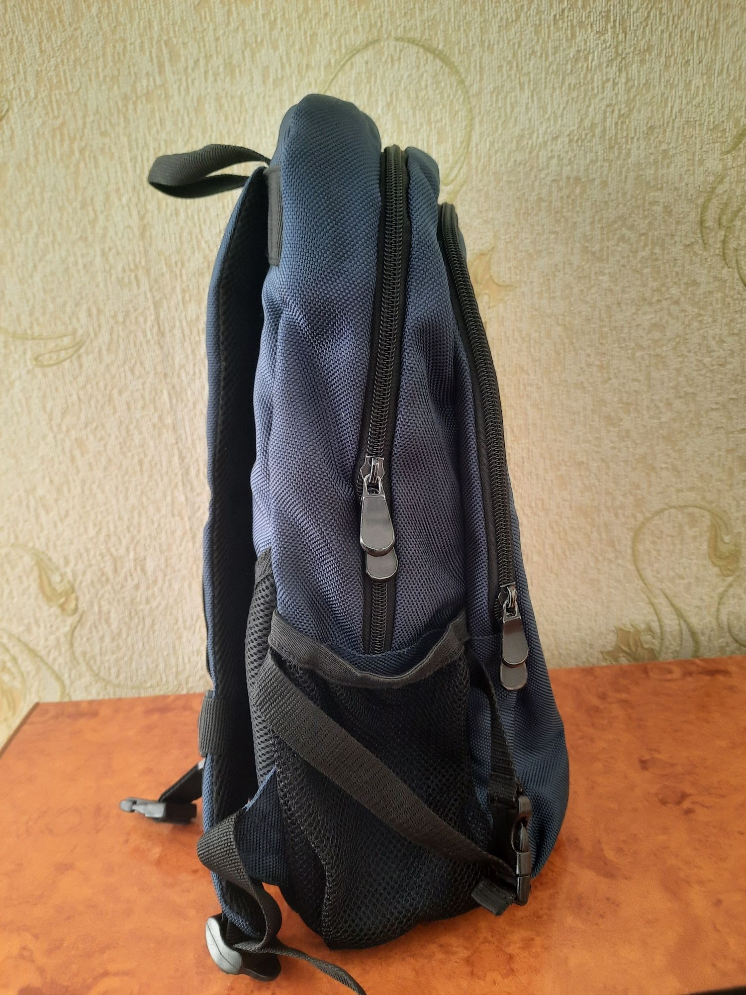 Продам рюкзак для хлопчика