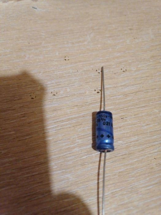 Конденсатори осьові електролітичні PHILIPS 150u 40V +20%/-20%