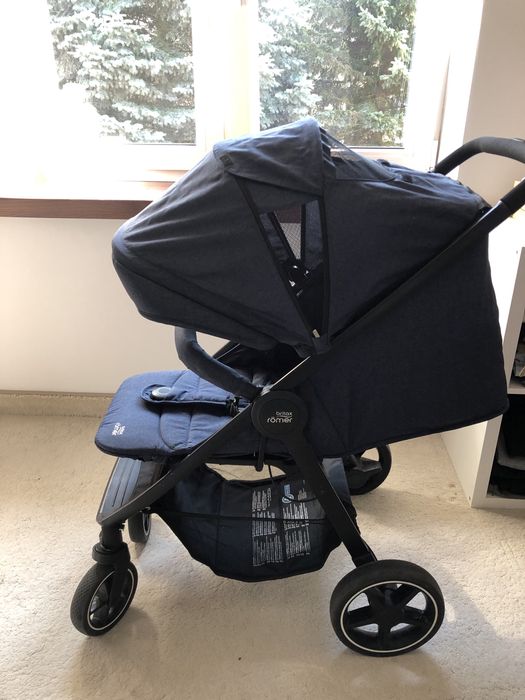 Spacerówka Britax Romer b-agile M plus akcesoria