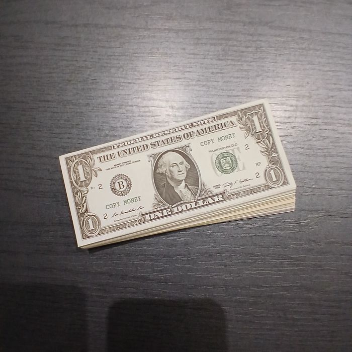 Сувенірні купюри доларів