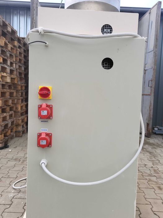 Maszyna Półautomatyczna PAPE-500 Do Materiałów Sypkich z Wagą