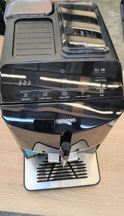 Продам новую кофемашину Siemens TE651319RW