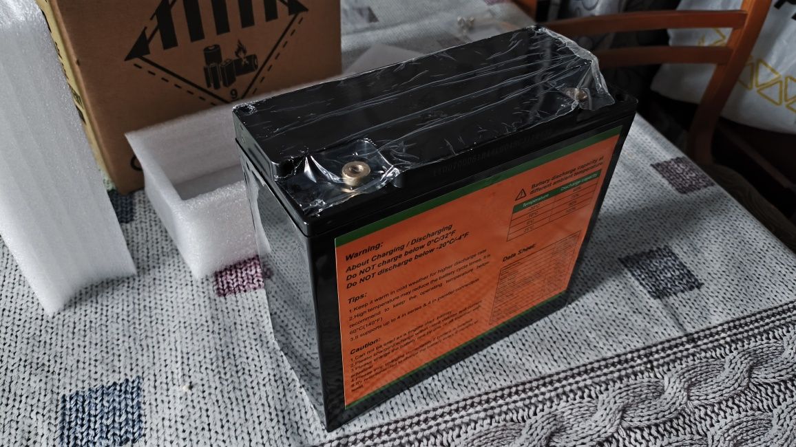 Аккумулятор "Eco LFPYZ 1220" LiFePO4 12V 20 Ah 256 Wh Черный