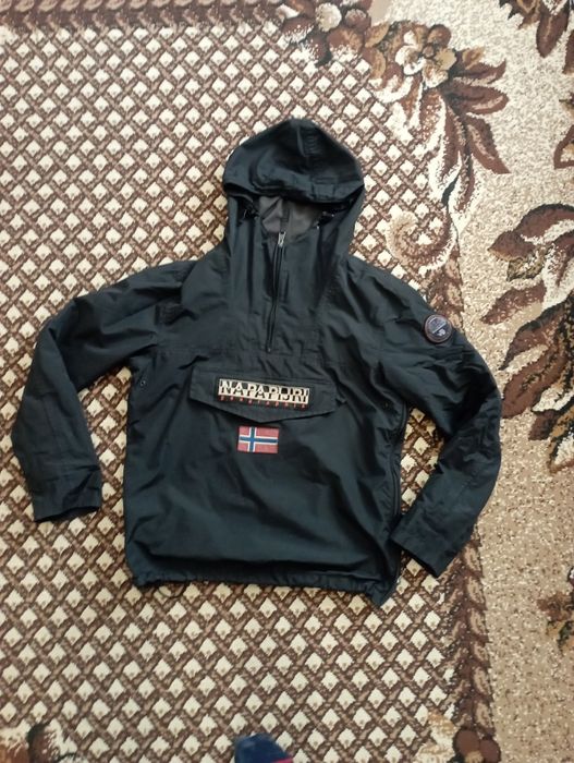 анорак напапірі в хорошому стані