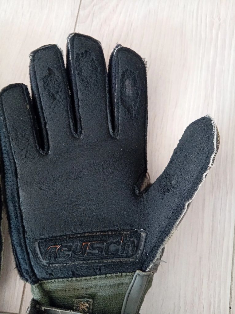 Rękawice bramkarskie reusch