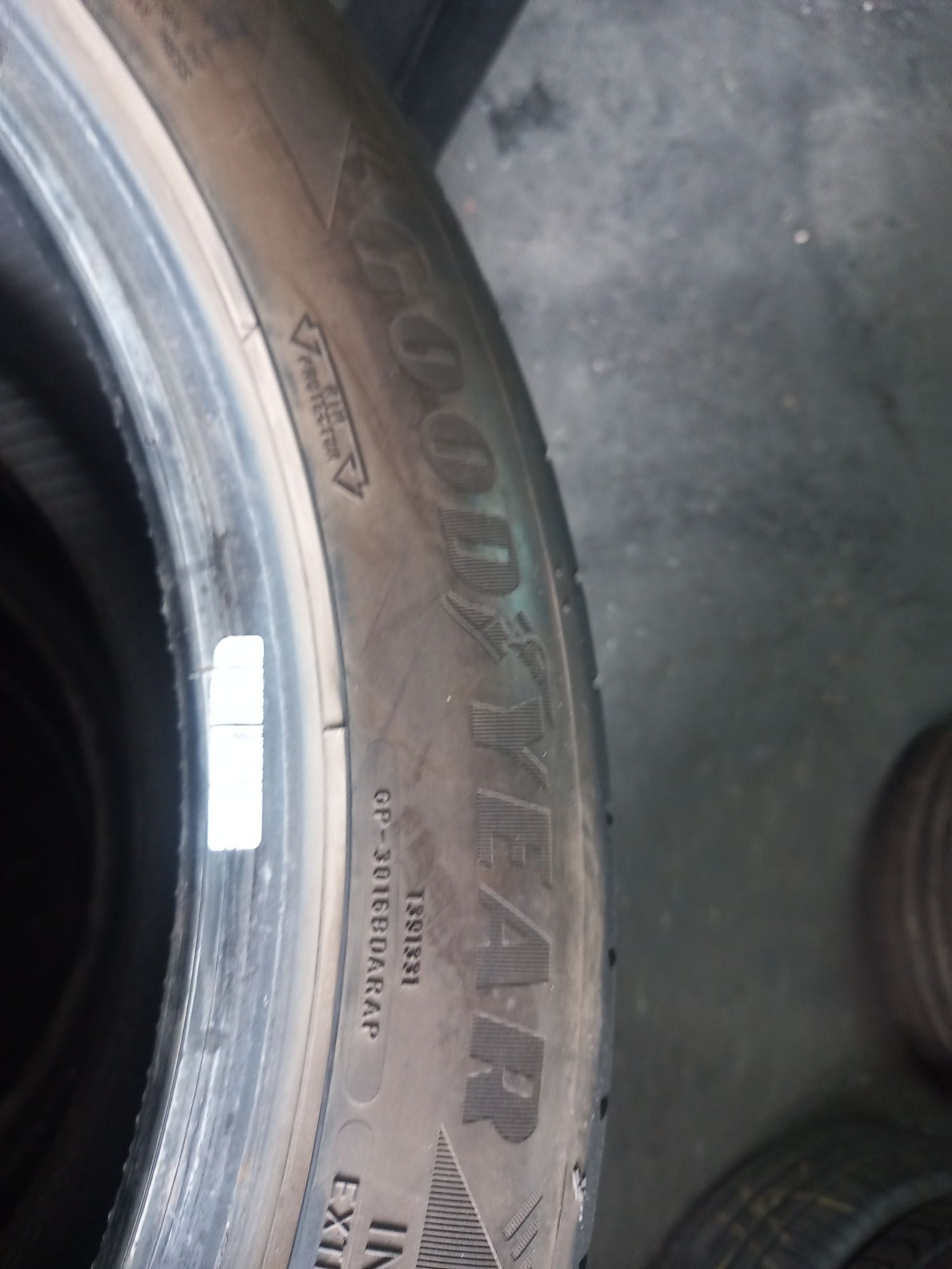 Opony używane 245/45/19 goodyear 4x6 mm 2023 rok prod