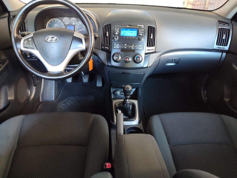 Hyundai i30 CW 1.4 16v ano 2010 apenas 155 mil km