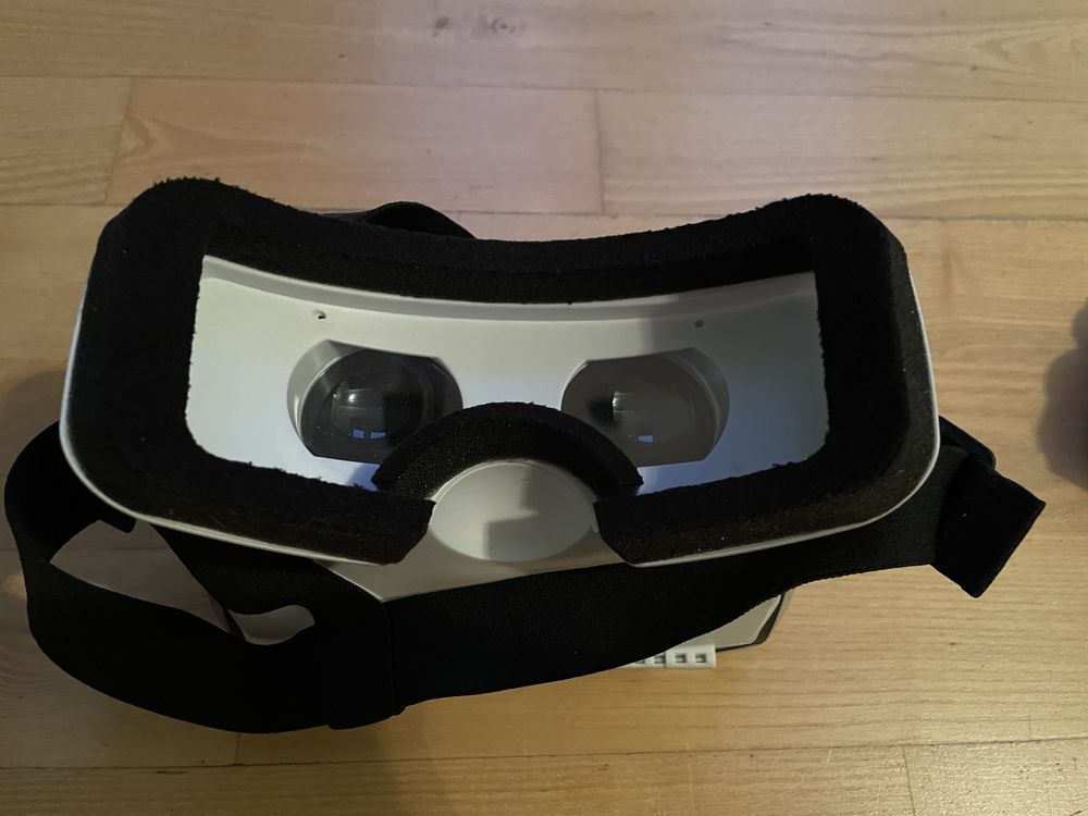 VR Real Feel, Alien Blaster, symulator rzeczywistości i gra 3D
