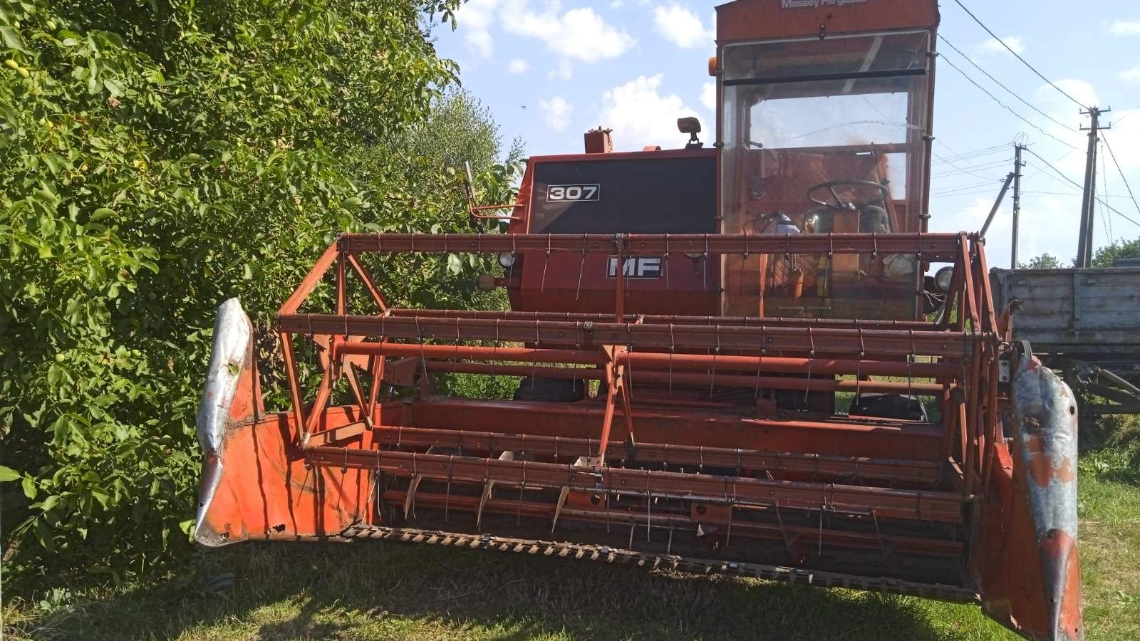 Massey Ferguson 307