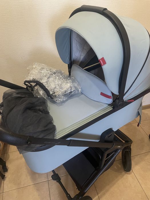 Продам детскую коляску Carello Alfa