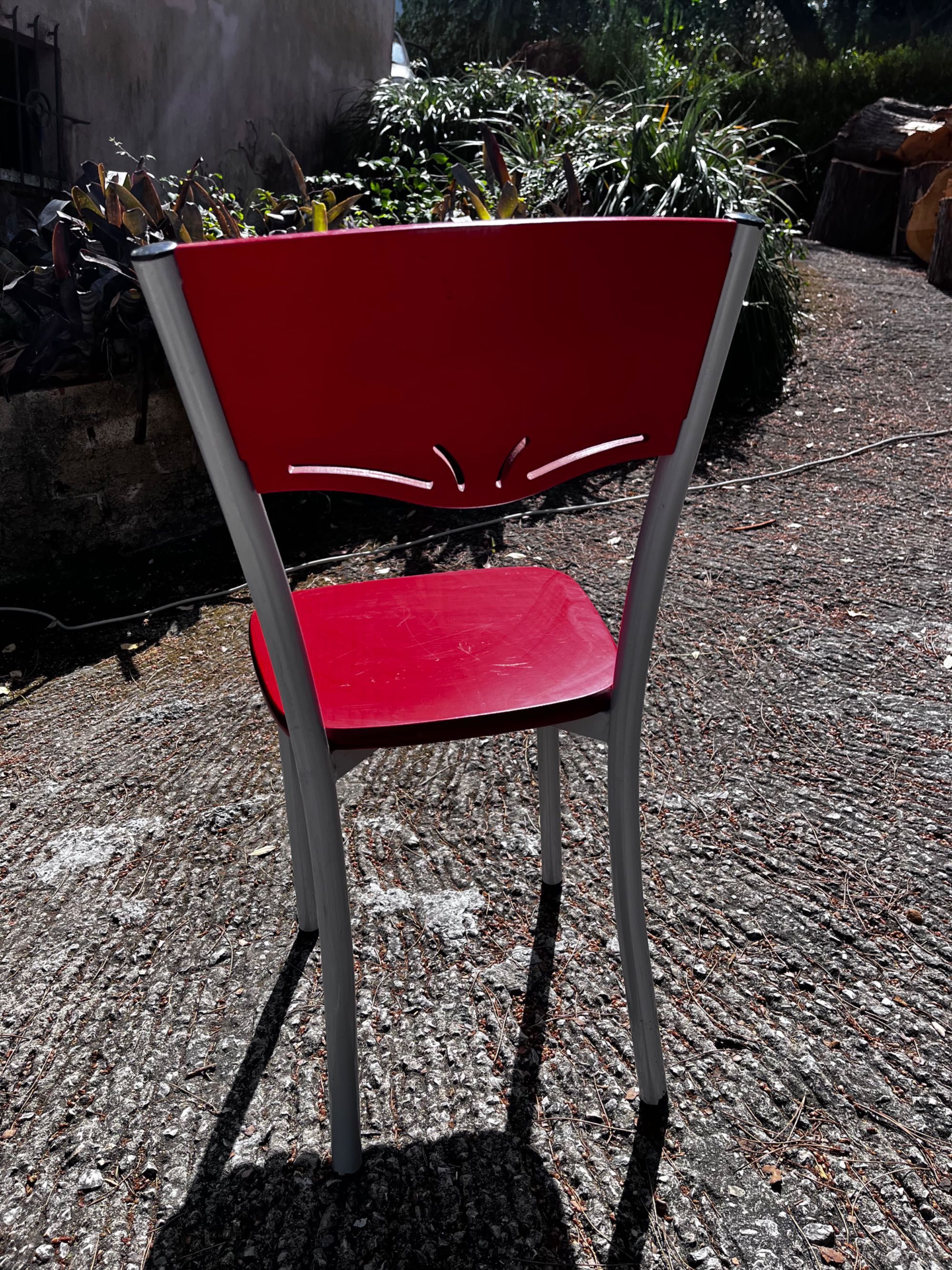 Cadeira de café c/tampo em madeira 32x