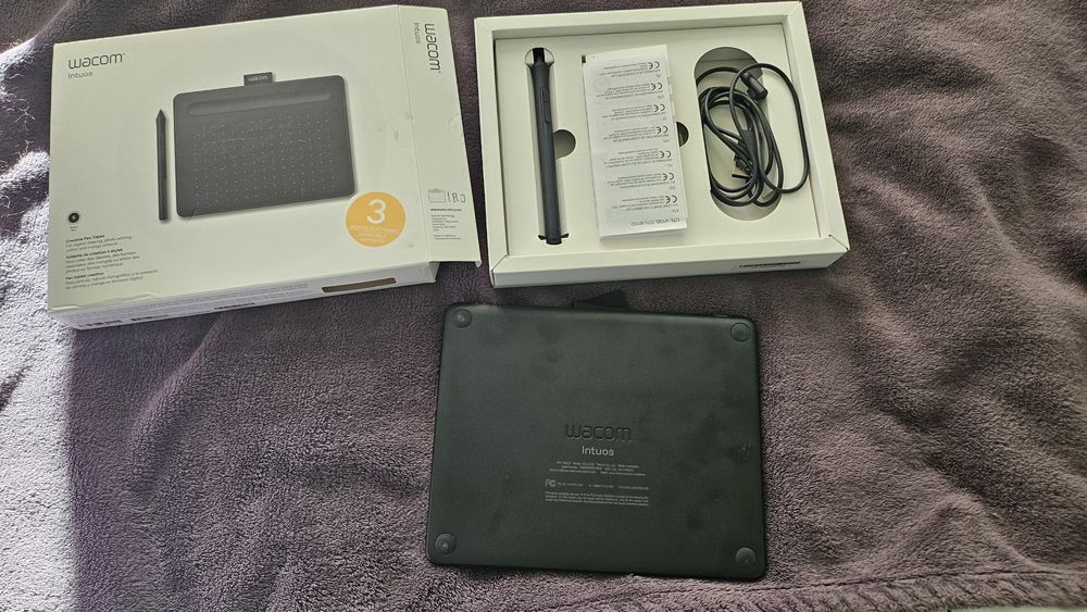 Графічний планшет Wacom Intuos S, майже не вживаний