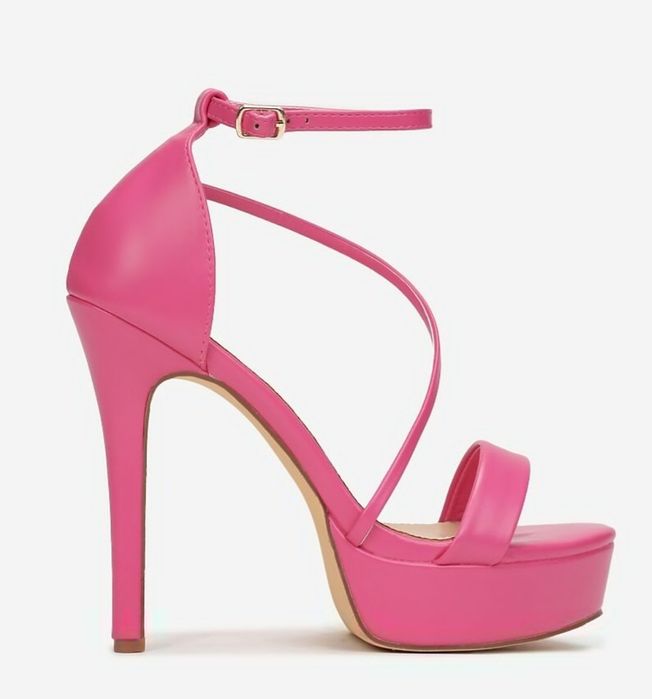 Szpilki na platformie 37