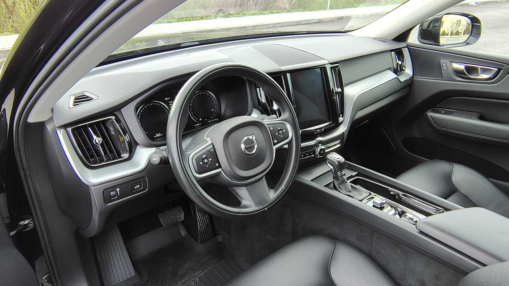 Volvo XC 60 T6 4x4 320KM