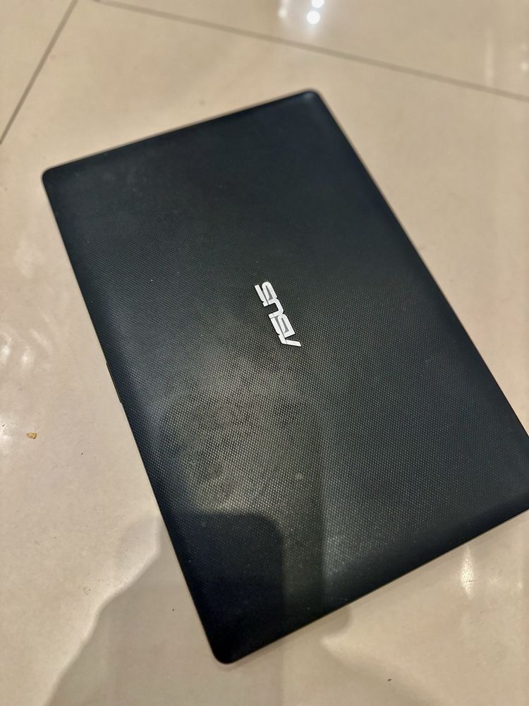 Laptop ASUS X200M 11,6”  stan idealny !