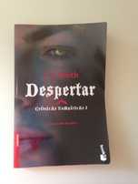 Livro "Despertar" de L.J Smith