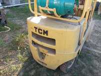 Empilhador TCM 1500 kg