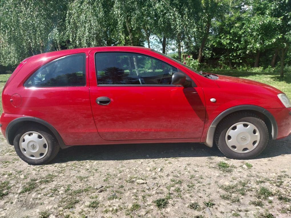 Opel Corsa C 2004 r.