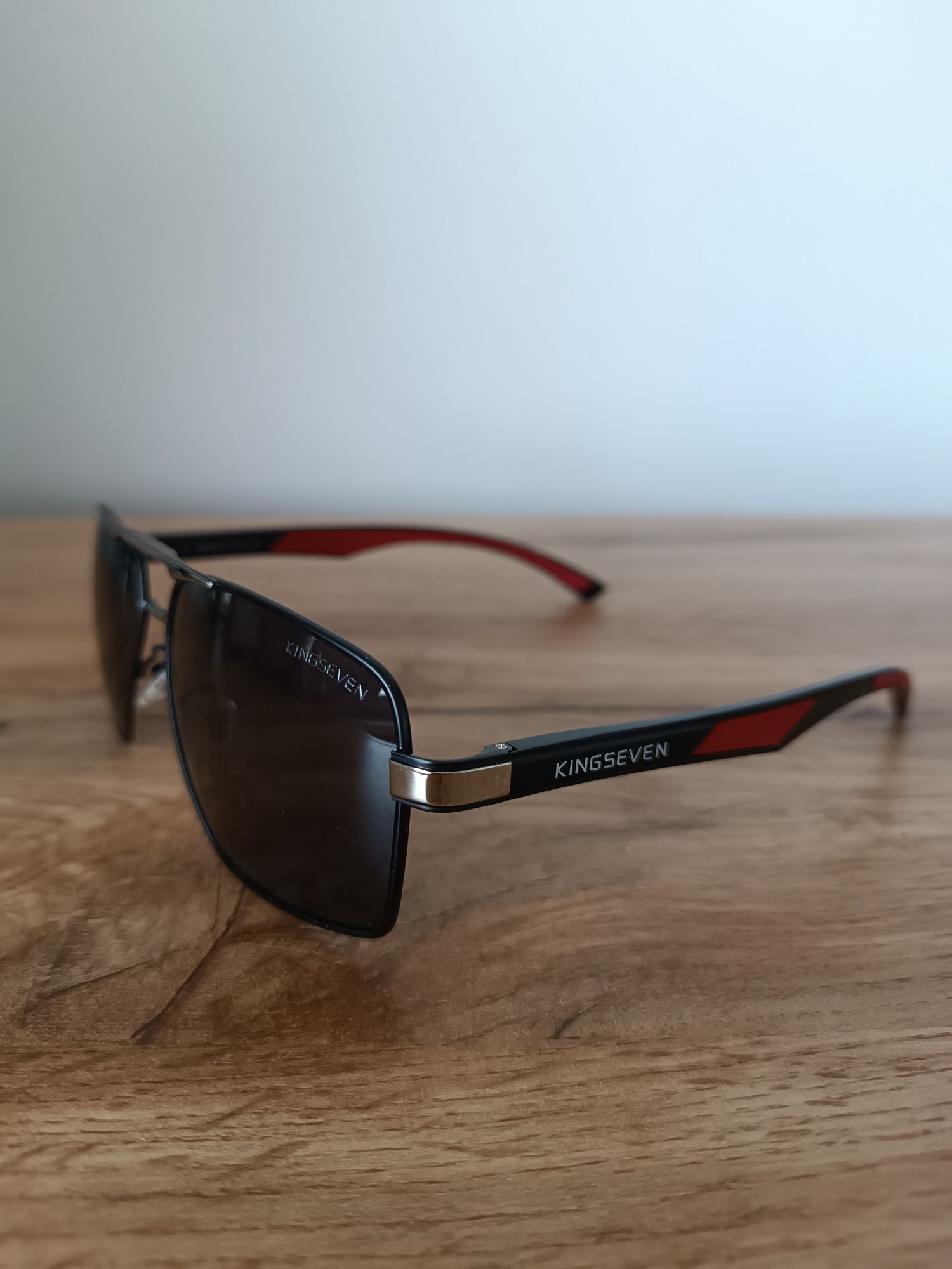 Eleganckie, stylowe okulary Kingseven. Nowe.