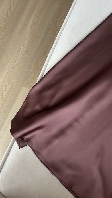 Шоколадна атласова сукня zara