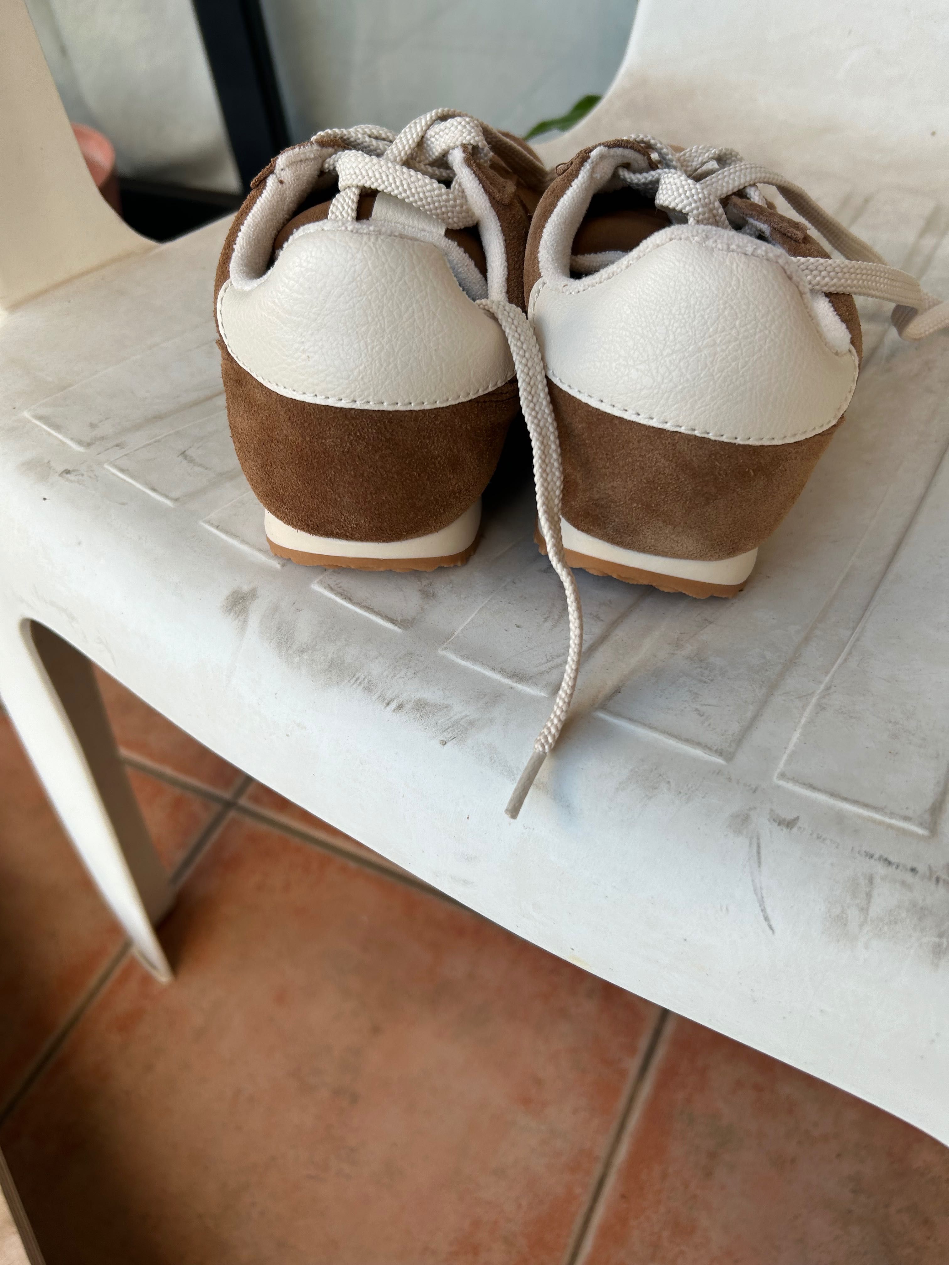 Sapatilhas novas
