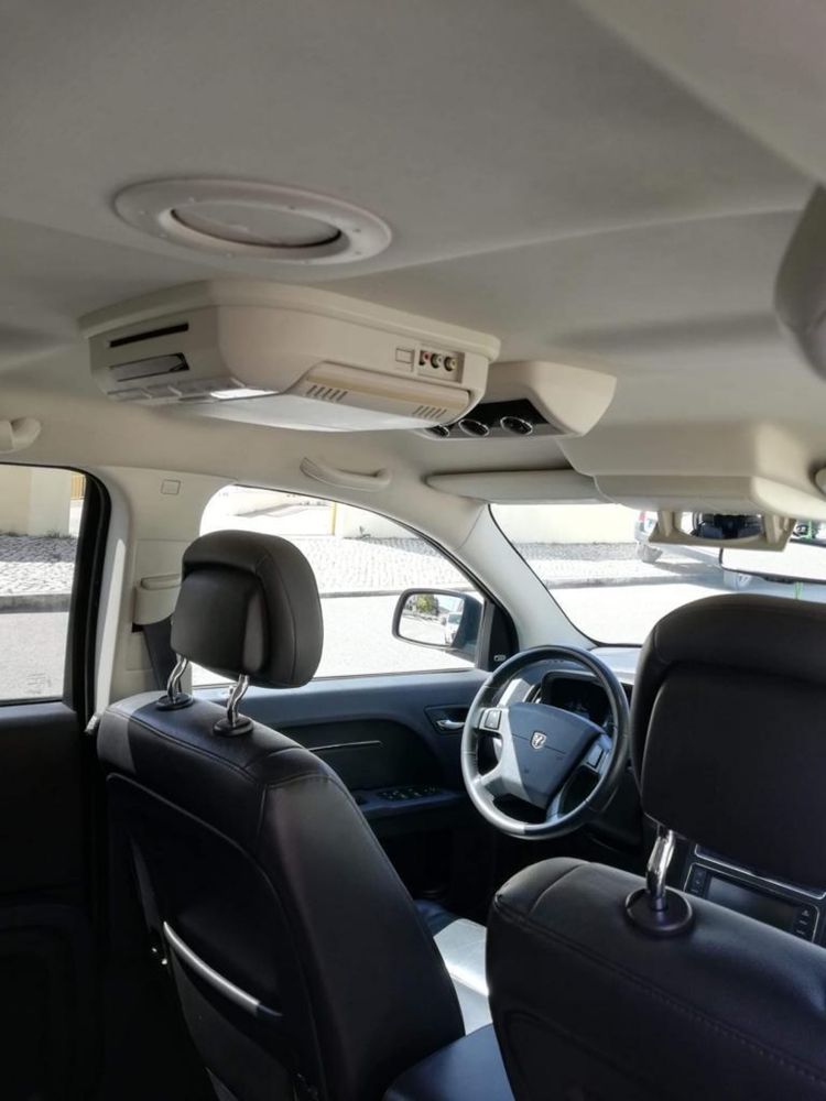 Dodge journey impecavel, com varios extras, geleiras, dvd, pele