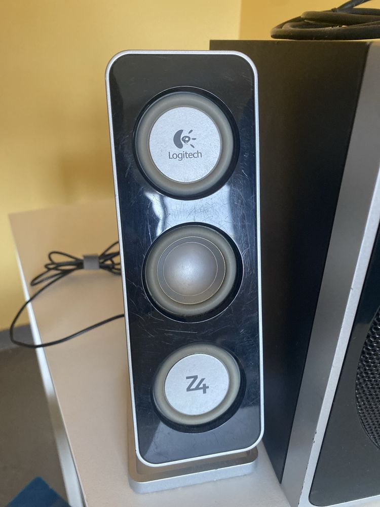 Sistema de Som Logitech Z4