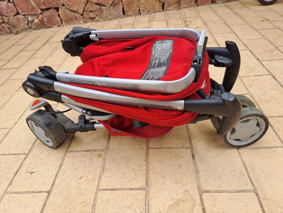 Carrinho de bebé Quinny red