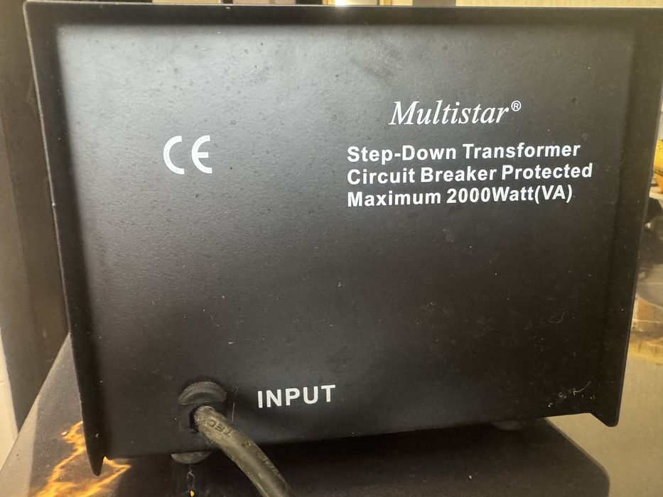 Перетворювач напруги 220/110