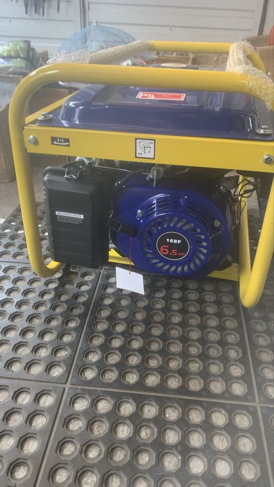 Бензиновий генератор Powertech PT8500WE