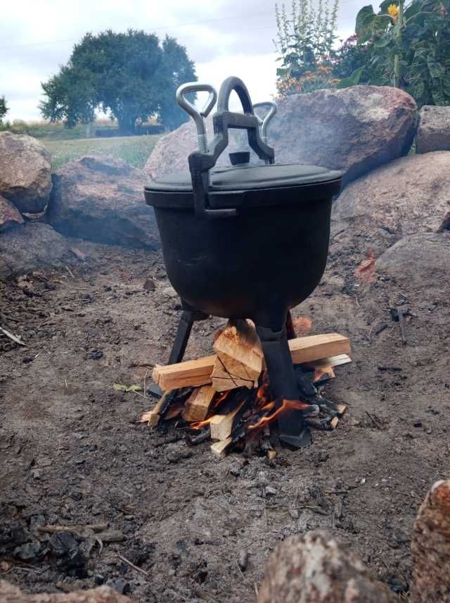 Emaliowany Kociołek Myśliwski Garnek z Żeliwa 5L + Zaciski